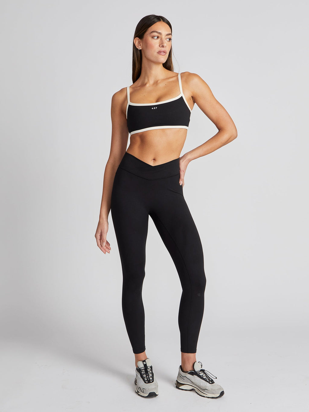 THE V LEGGING
