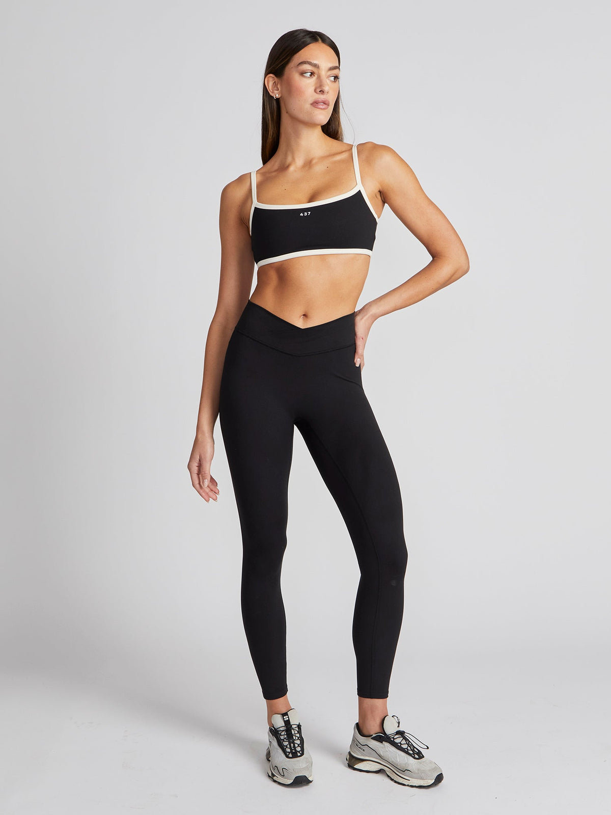 THE V LEGGING